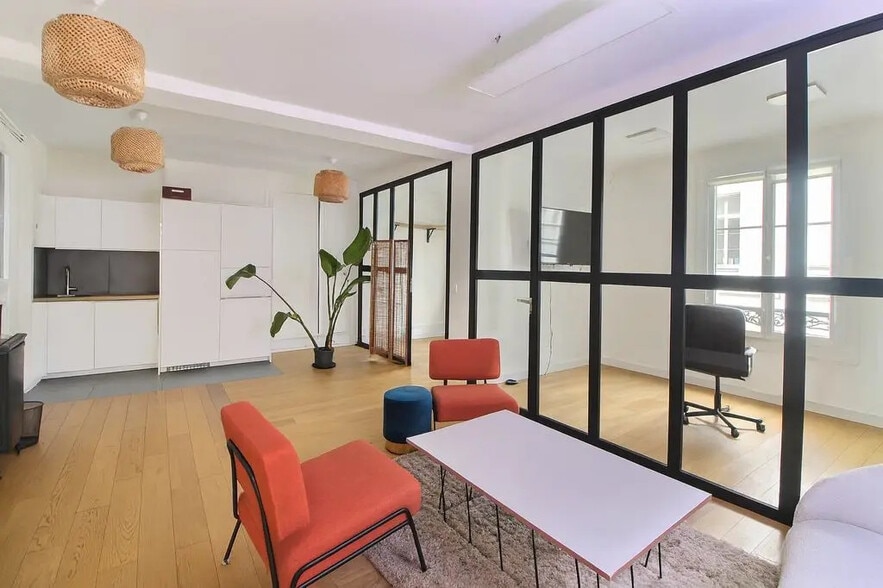 132 Rue Du Faubourg Saint-Denis, Paris à vendre - Photo de l’immeuble – Image 1 sur 7