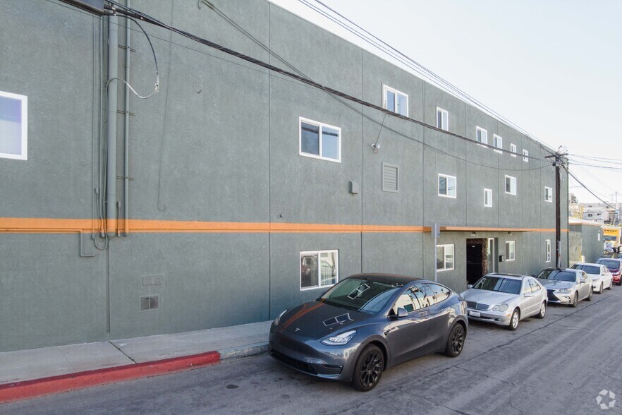 141 Nevada St, El Segundo, CA à louer - Photo de l’immeuble – Image 3 sur 4