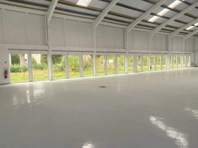 Bureau dans Seclin à louer - Photo de l’immeuble – Image 3 sur 8