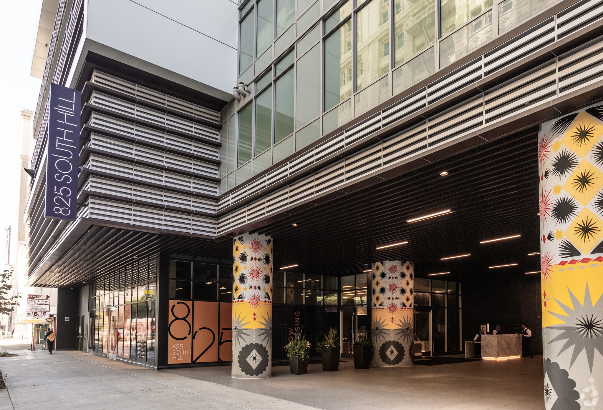 825 S Hill St, Los Angeles, CA à louer Photo principale– Image 1 sur 12