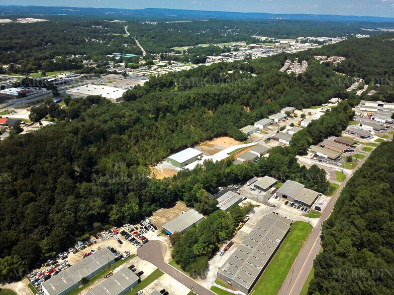 Yeager Court, Pelham, AL à vendre - Photo de l’immeuble – Image 3 sur 8
