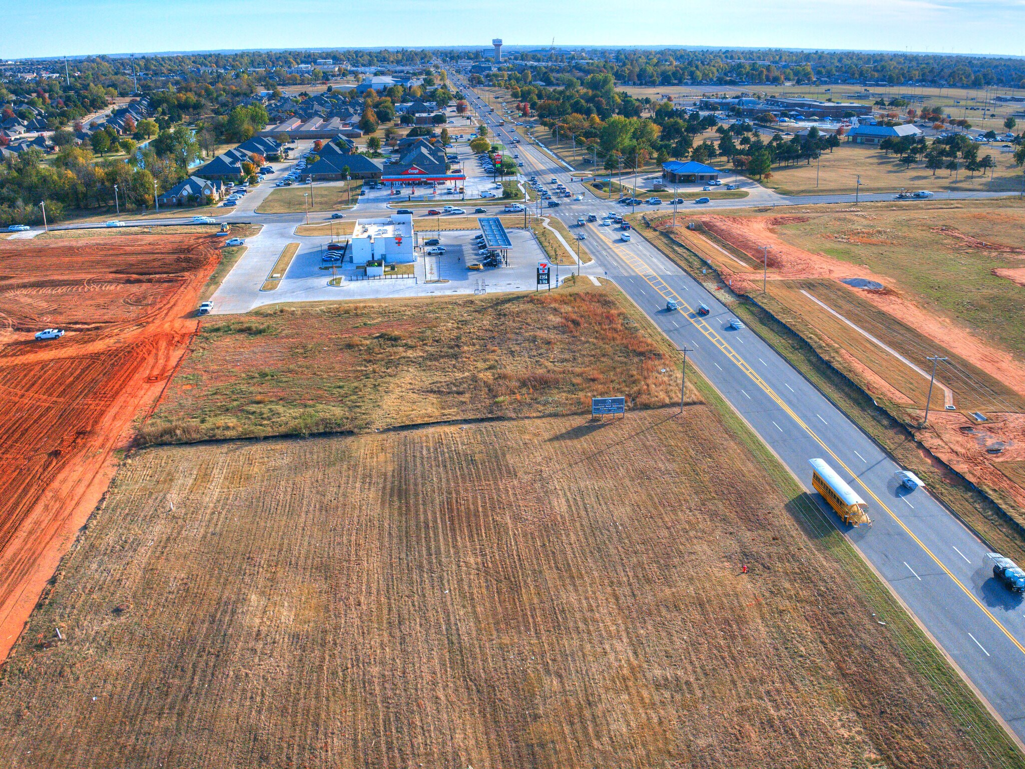 5700 Mustang rd, Mustang, OK à vendre Photo principale– Image 1 sur 17