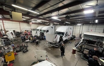 8 Prosper Ct, Lake In The Hills, IL à louer Photo intérieure– Image 1 sur 2