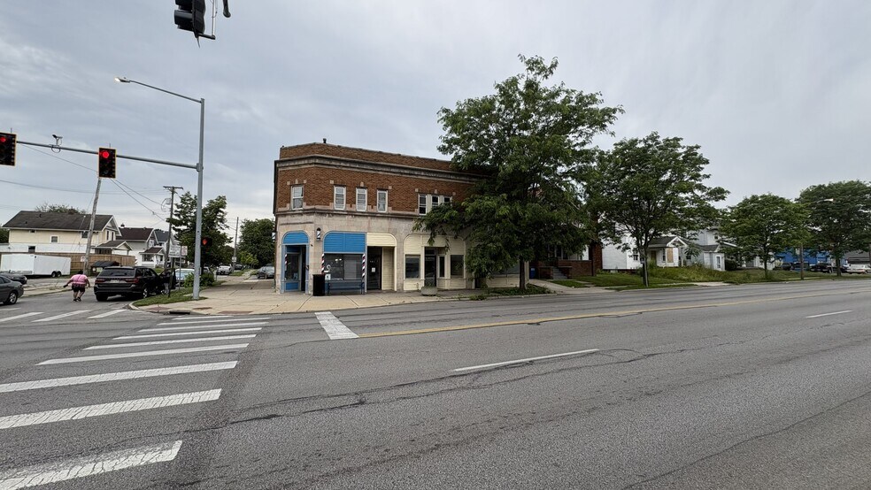 1469-1473 W Sylvania Ave, Toledo, OH à louer - Photo de l’immeuble – Image 2 sur 4