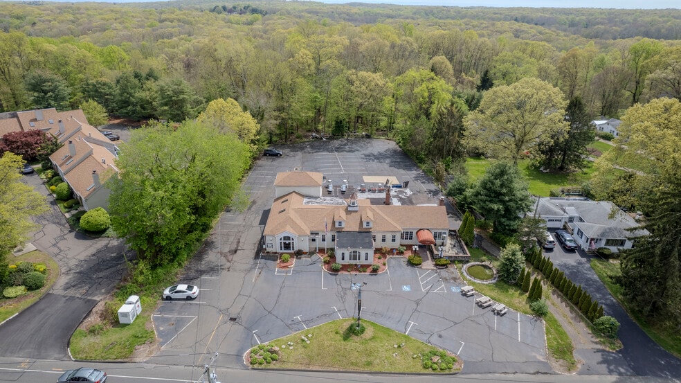 2548 Boston Post Rd, Guilford, CT à vendre - Aérien – Image 2 sur 19