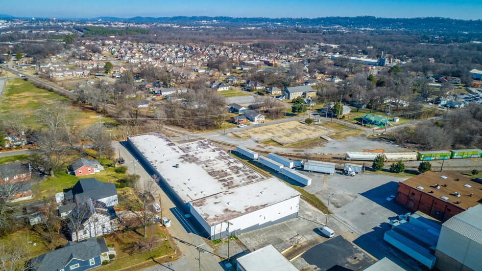 4210 Oakland Ave, Chattanooga, TN à louer - Photo de l’immeuble – Image 2 sur 10