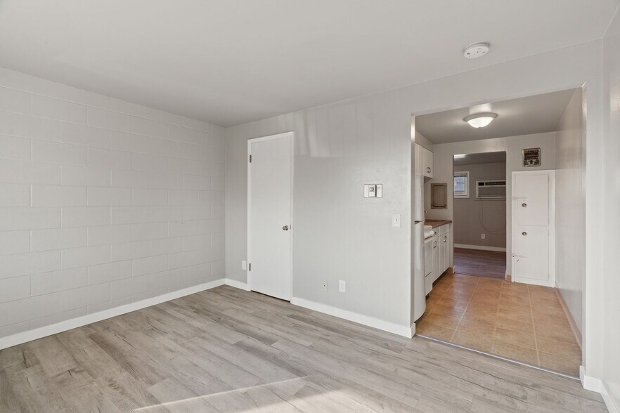 547-557 E Fairview Ave, Spokane, WA à vendre - Photo de l’immeuble – Image 3 sur 16