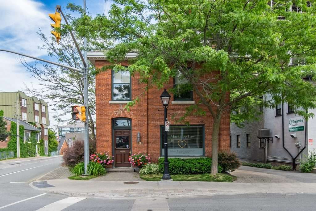 195 Sydenham St, Kingston, ON à vendre Photo principale– Image 1 sur 9