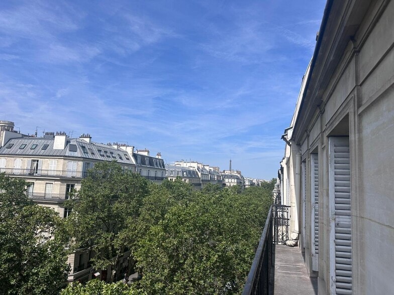 136 Boulevard Saint-Germain, Paris à louer - Photo de l’immeuble – Image 2 sur 10
