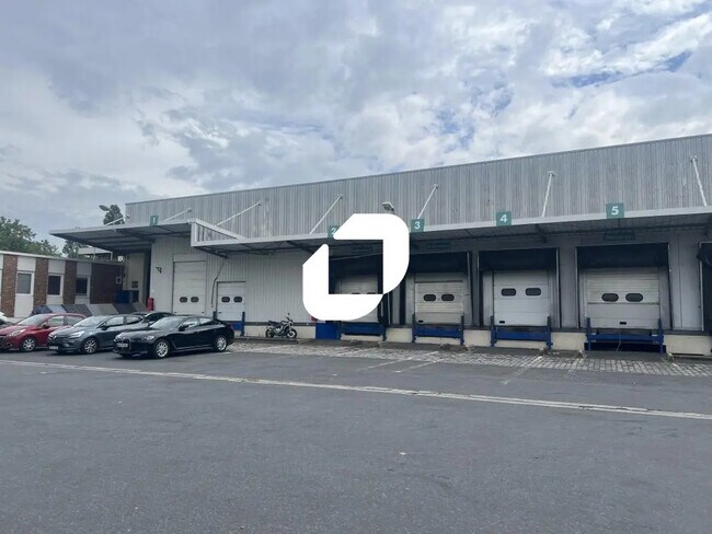 Plus de détails pour Bureau, Industriel/Logistique à louer