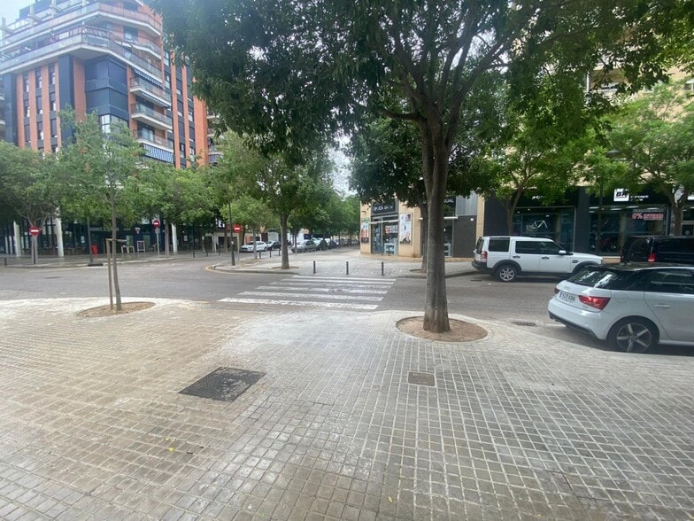 Local commercial dans València, Valencia à vendre - Photo de l’immeuble – Image 3 sur 8