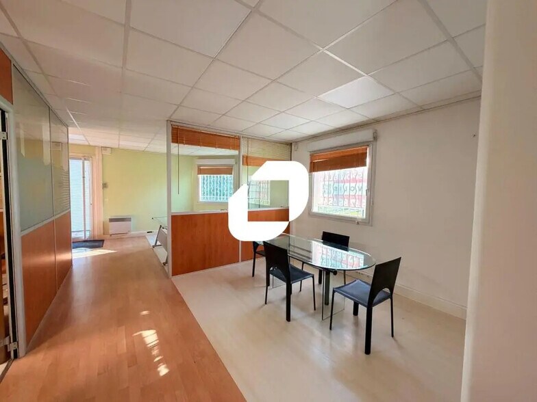 Bureau dans Eybens à louer - Photo de l’immeuble – Image 1 sur 14