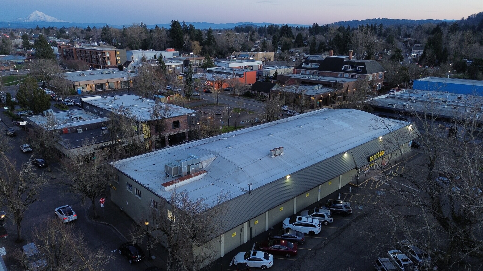 211 NE Roberts Ave, Gresham, OR à vendre Photo principale– Image 1 sur 27