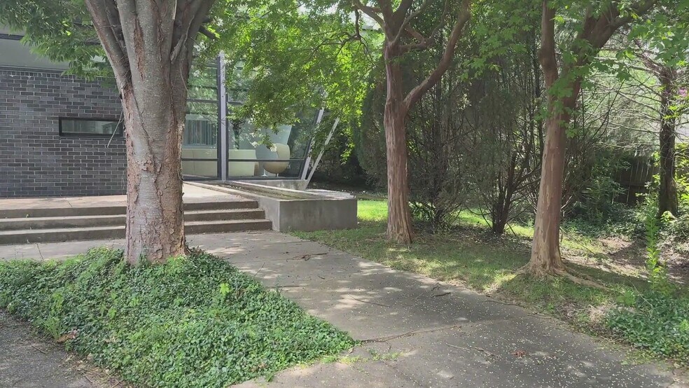 2671 Appling Rd, Memphis, TN à louer - Vidéo sur l’annonce professionnelle – Image 2 sur 14