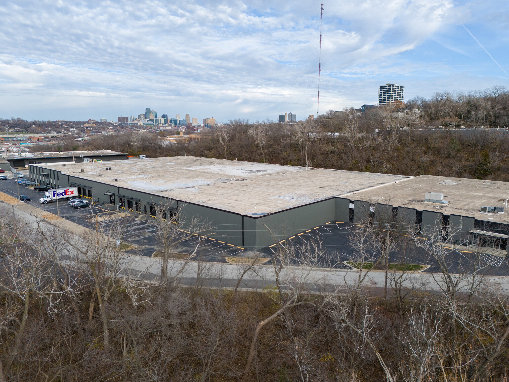 3155-3175 Terrace St, Kansas City, MO à louer Photo de l’immeuble– Image 1 sur 29