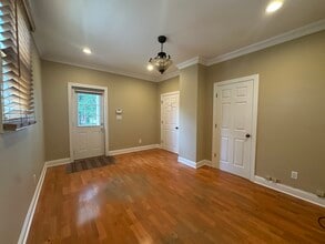 198 Orange Ave, Suffern, NY à louer Photo intérieure– Image 2 sur 6