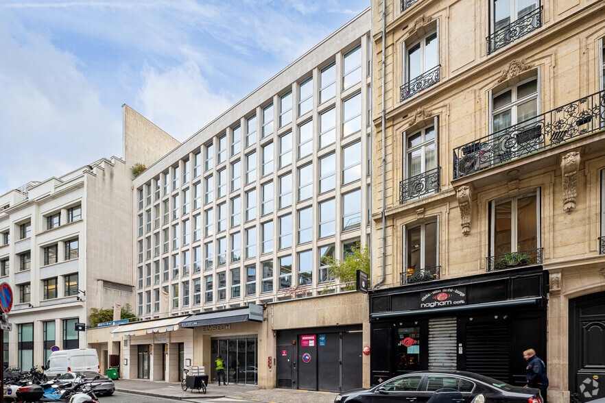 20 Rue Quentin-Bauchart, Paris à louer - Photo de l’immeuble – Image 3 sur 3