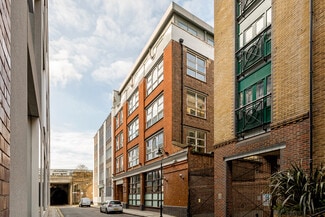 Plus de détails pour 14-20 Shand St, Londres - Bureau à louer