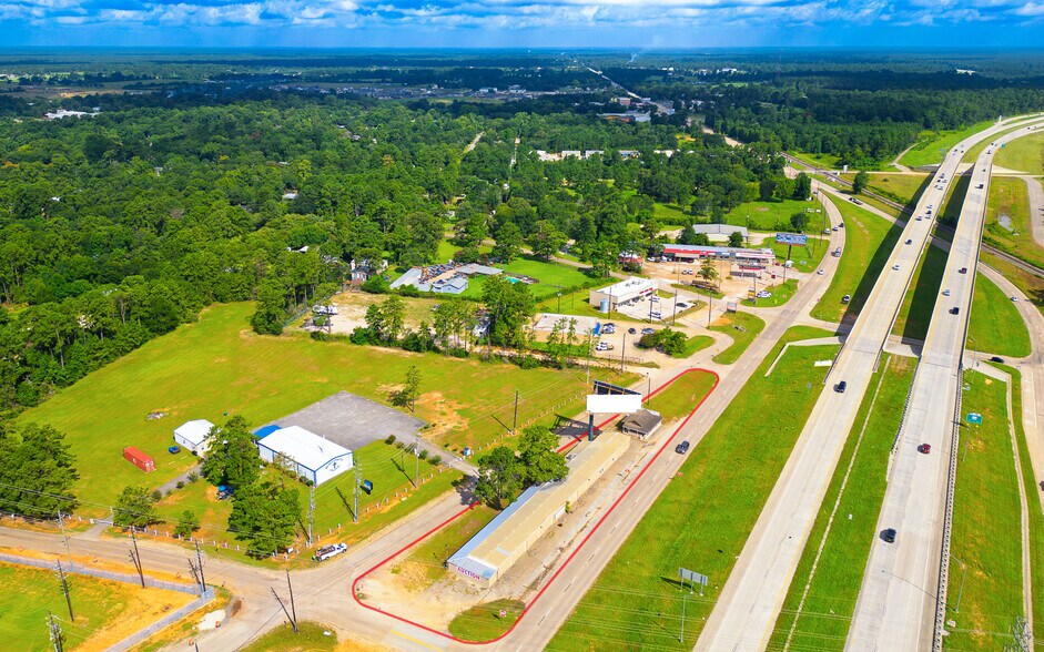 34519 State Highway 249, Pinehurst, TX à vendre - Photo de l’immeuble – Image 2 sur 12