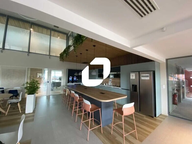 Bureau dans Lyon à louer - Photo de l’immeuble – Image 2 sur 13