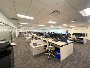 3320 NW 67th Ave, Miami, FL à louer Photo intérieure– Image 2 sur 6