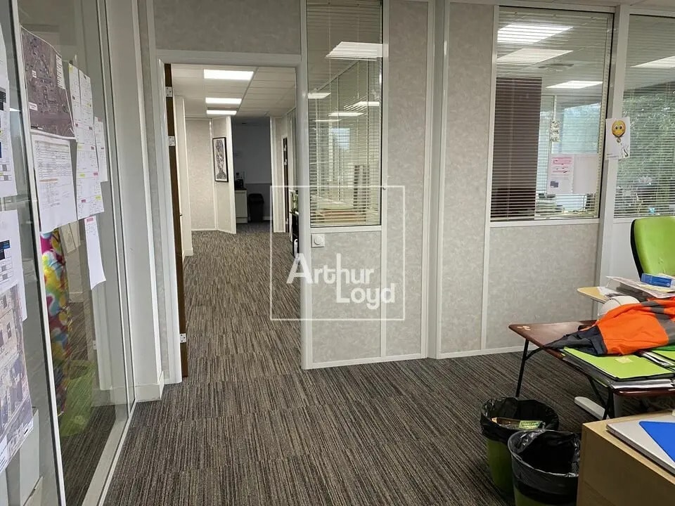 Bureau dans Grigny à louer Photo de l’immeuble– Image 1 sur 6