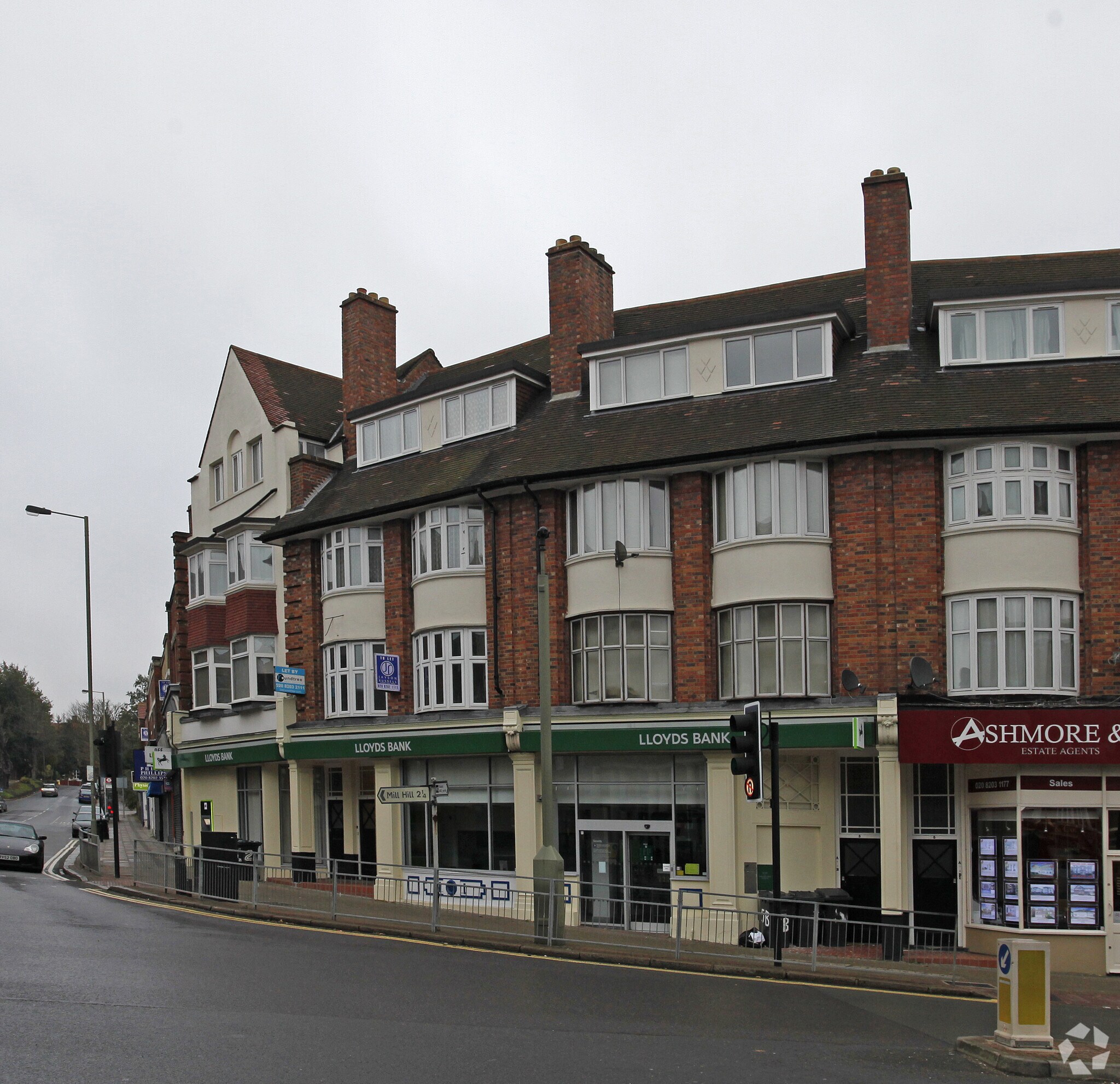 1-3 Finchley Ln, Londres à louer Photo de l’immeuble– Image 1 sur 4