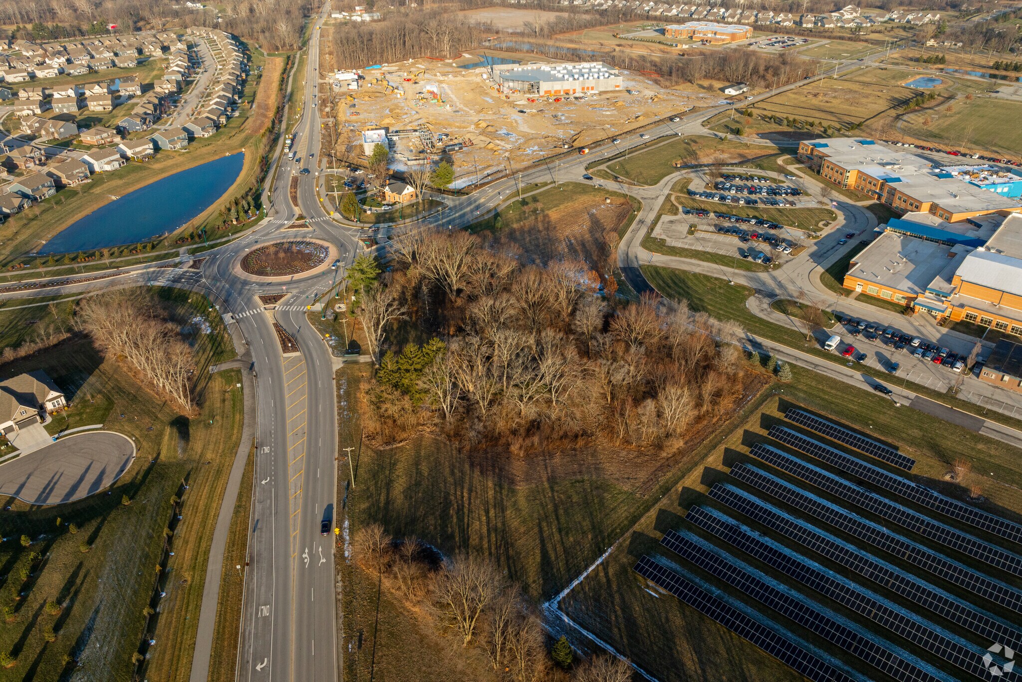 15836 Southeastern Pky, Fishers, IN à louer Photo principale– Image 1 sur 14