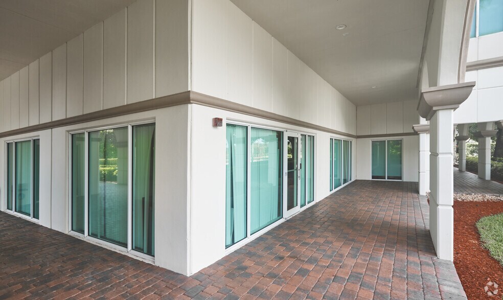 11641 Kew Gardens Ave, Palm Beach Gardens, FL à louer - Photo de l’immeuble – Image 2 sur 7
