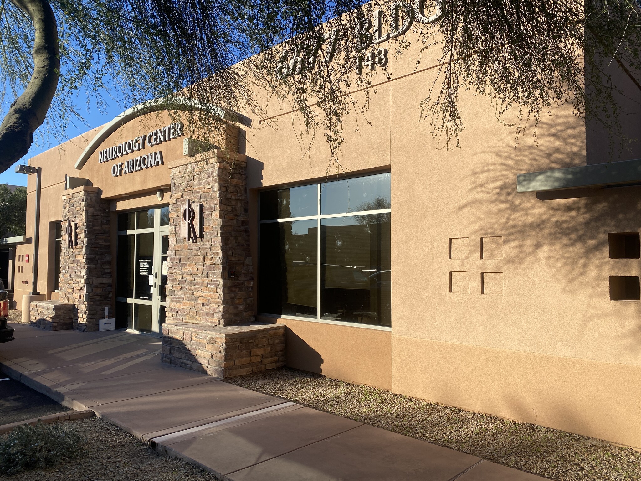 6677 W Thunderbird Rd, Glendale, AZ à louer Photo de l’immeuble– Image 1 sur 14