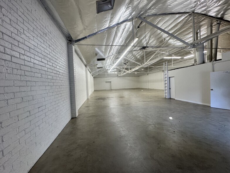 232 W 31st St, Los Angeles, CA à louer - Photo de l’immeuble – Image 3 sur 5
