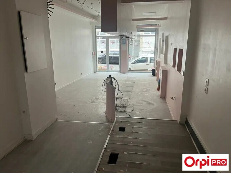 Local commercial dans Villeurbanne à louer - Photo intérieure – Image 2 sur 4