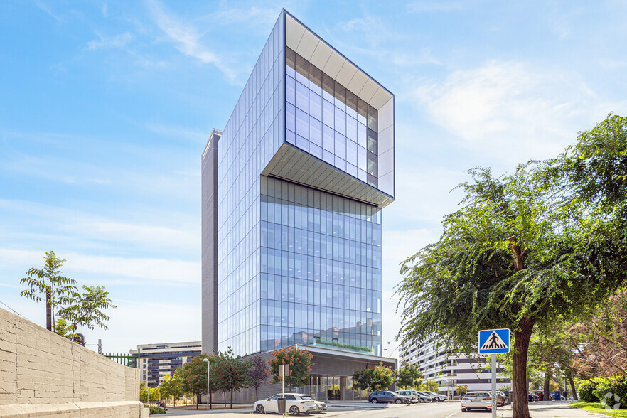 Calle de Amaltea, 32, Madrid, Madrid à louer - Photo principale – Image 1 sur 3