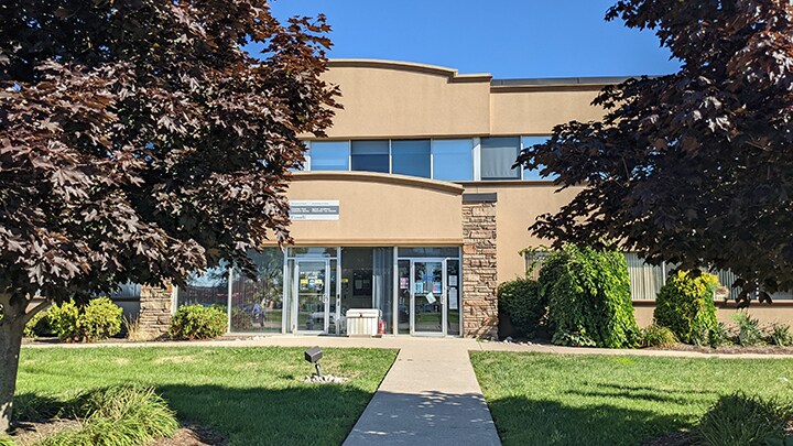 1401 Dundas St, Woodstock, ON à louer - Photo principale – Image 1 sur 12