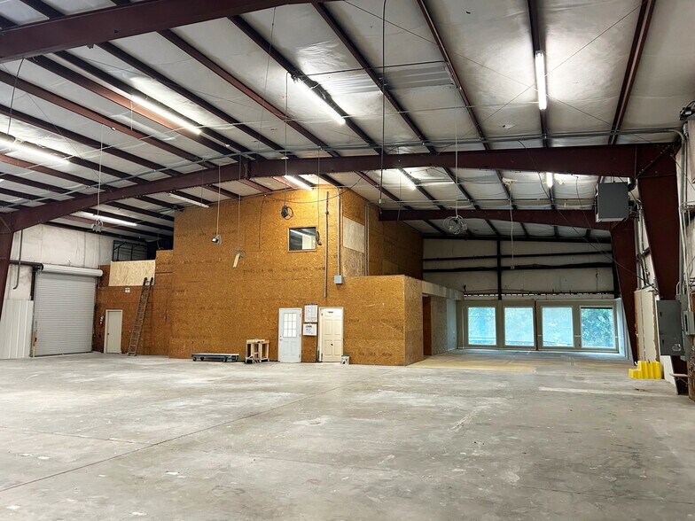 3625 Kennesaw N Ind Pky, Kennesaw, GA à louer - Photo de l’immeuble – Image 2 sur 6