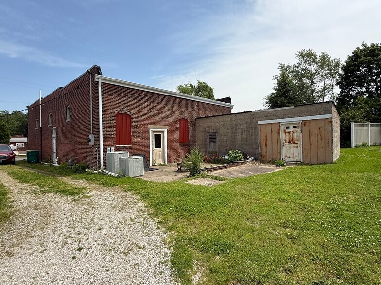 609 N Hanover St, Okawville, IL à vendre - Photo de l’immeuble – Image 3 sur 16