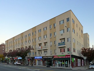 Plus de détails pour 15013 Northern Blvd, Flushing, NY - Logement à vendre