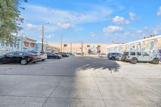 250 Dr Martin Luther King Jr St N, Saint Petersburg, FL à louer Photo intérieure– Image 2 sur 13