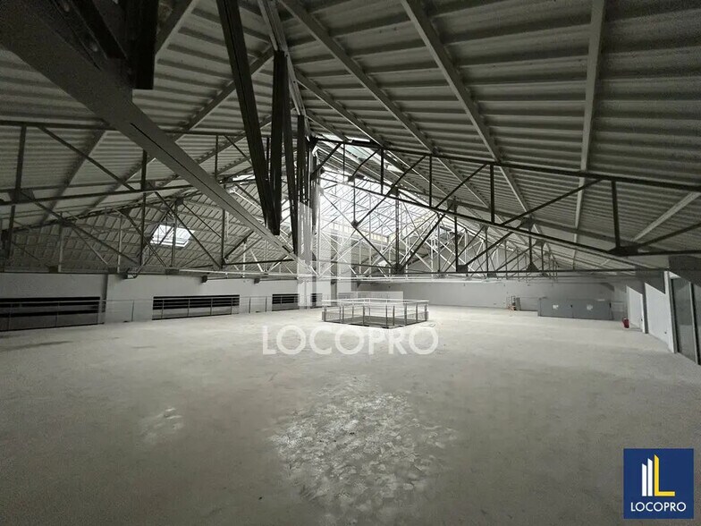 Local commercial dans Cannes à vendre - Photo intérieure – Image 2 sur 4