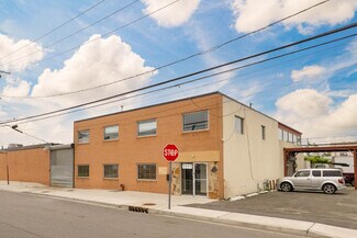 Plus de détails pour 3333-3345 Royal Ave, Oceanside, NY - Industriel/Logistique à louer