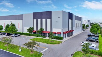 Plus de détails pour 3880 W 104th St, Hialeah, FL - Industriel/Logistique à louer