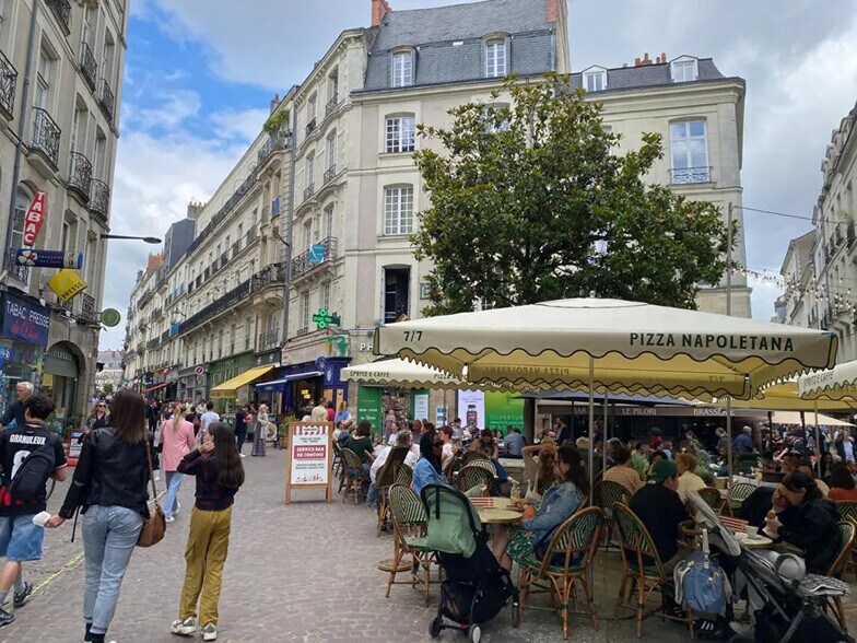 Local commercial dans Nantes à louer - Photo de l’immeuble – Image 2 sur 8