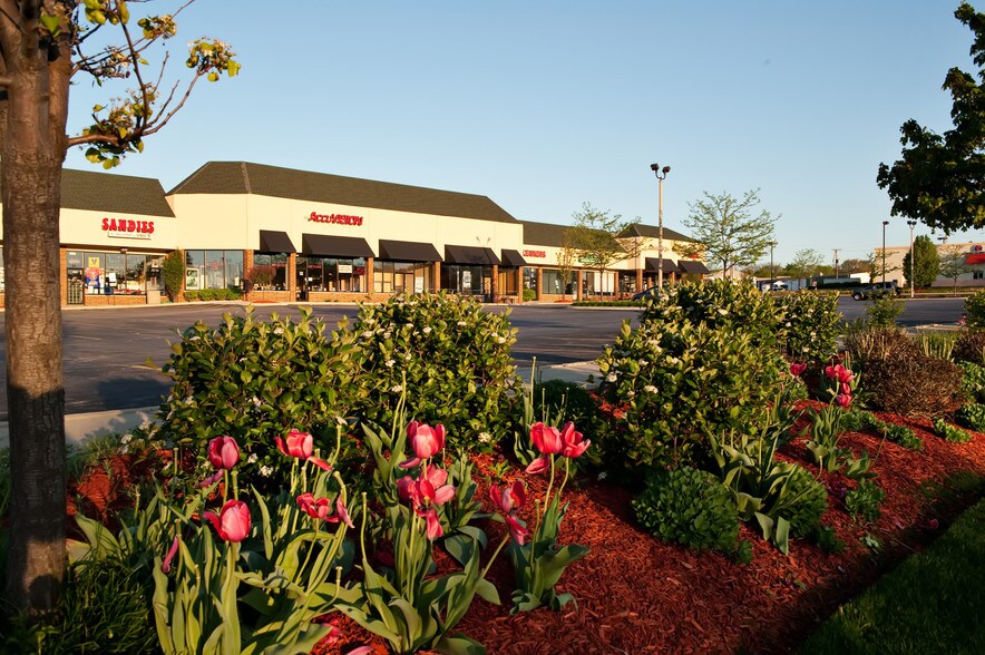 800-860 S Route 83, Mundelein, IL à louer - Photo principale – Image 1 sur 5