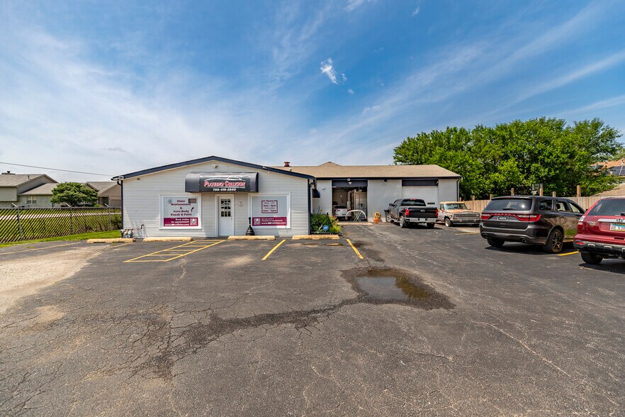 19850 Burnham Ave, Lynwood, IL à vendre - Photo de l’immeuble – Image 1 sur 42