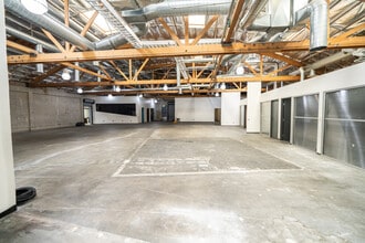 33-43 E Orange Grove Ave, Burbank, CA à louer Photo intérieure– Image 2 sur 13