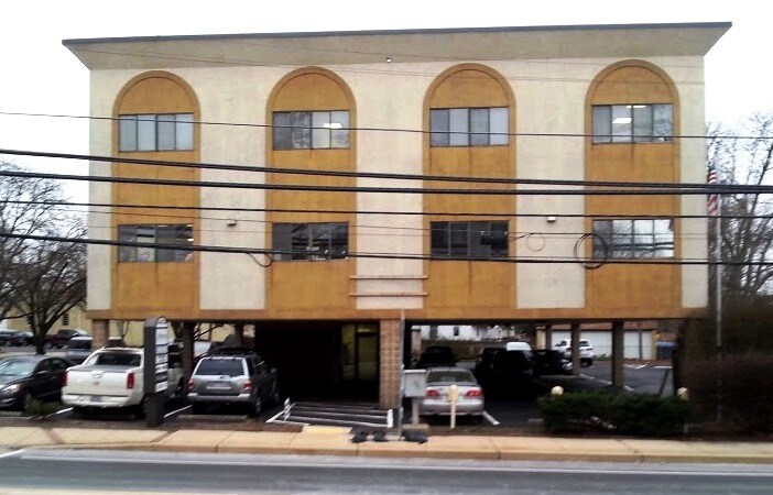 212 N Main St, North Wales, PA à louer - Photo de l’immeuble – Image 3 sur 23