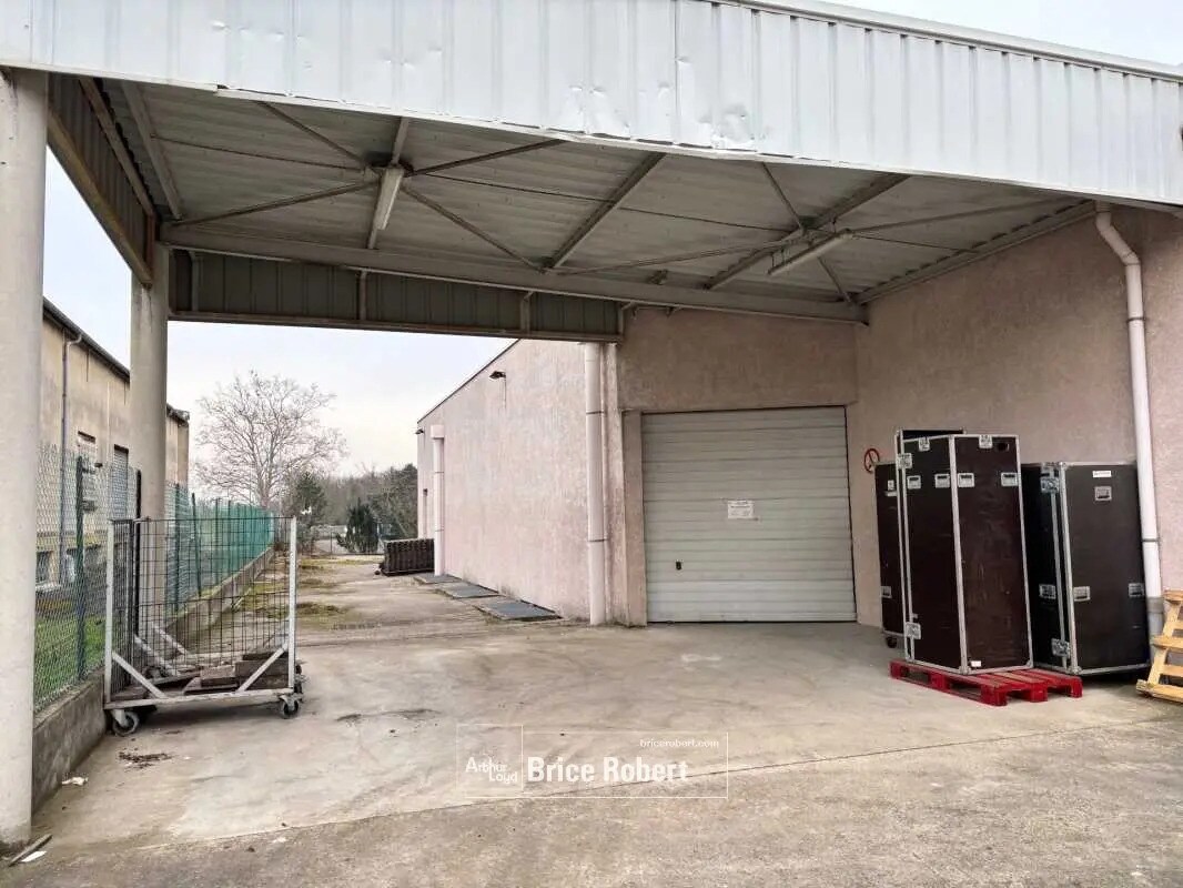 Local d’activités dans Corbas à louer Photo de l’immeuble– Image 1 sur 7