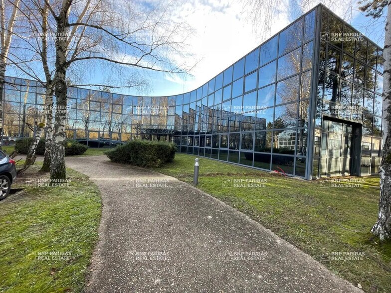 Local d'activités dans Saclay à vendre - Photo de l’immeuble – Image 1 sur 6