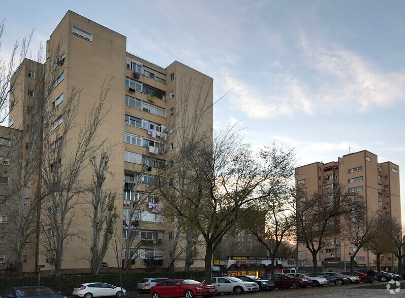 Calle de Uruguay, 35, Coslada, Madrid à louer - Photo de l’immeuble – Image 2 sur 2