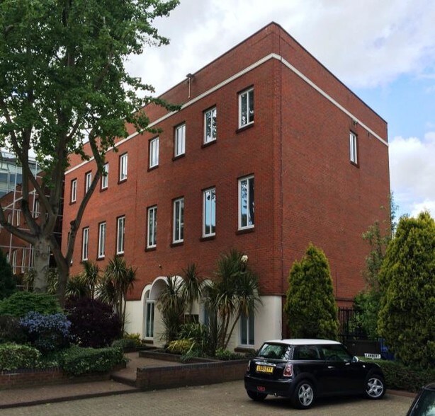 1 Spring Villa Rd, Edgware à louer - Photo de l’immeuble – Image 2 sur 2